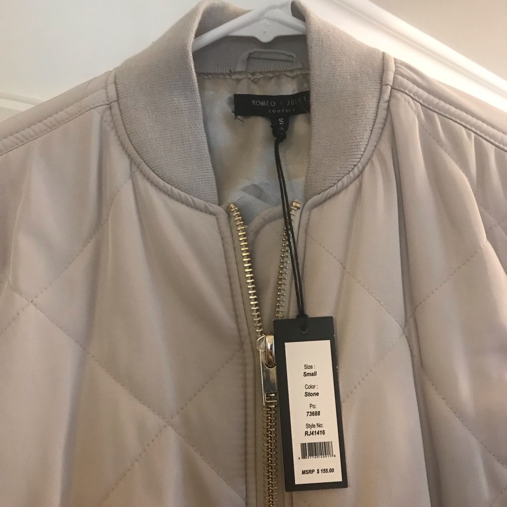 Bomber jacket Cream color with gold zipper